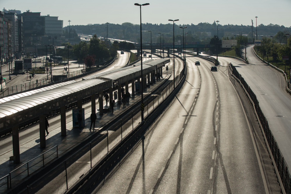 Sokağa çıkma kısıtlamasında yollar boş kaldı 4