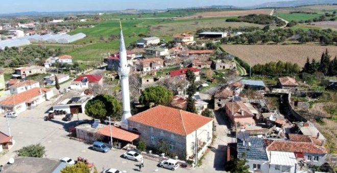 Çanakkale'de ilginç köy! İsminden dolayı buraya gelen turistler soyunuyor 1