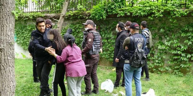 Taksim'de skandal olay! Taciz iddiası ortalığı karıştırdı