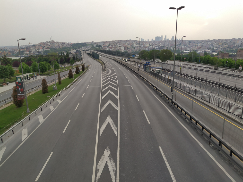 4 günlük yasakta ilk gün! İstanbul'da trafik yoğunluğu yüzde 11'e kadar düştü 8