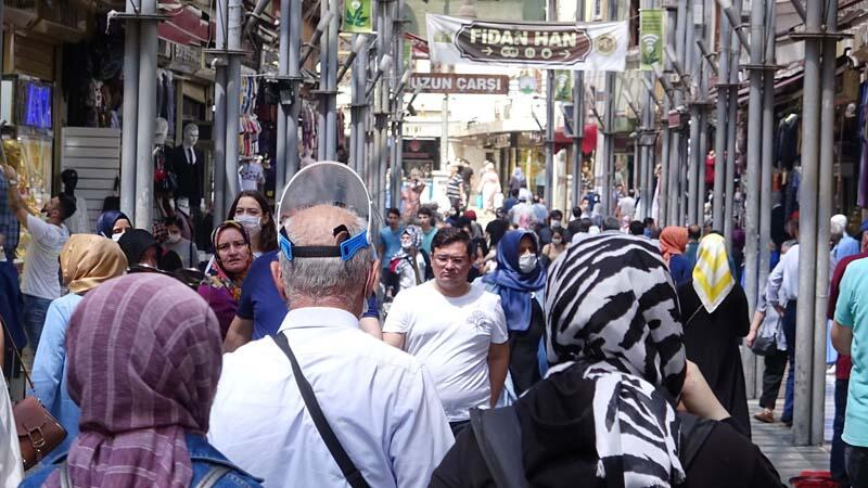 Bursa'dan korkutan manzaralar! Bayram alışverişi koronavirüsü unutturdu 1