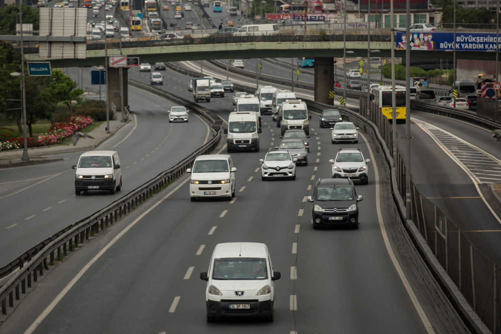 İstanbul'da sabah saatlerinde trafik yoğunluğu 6