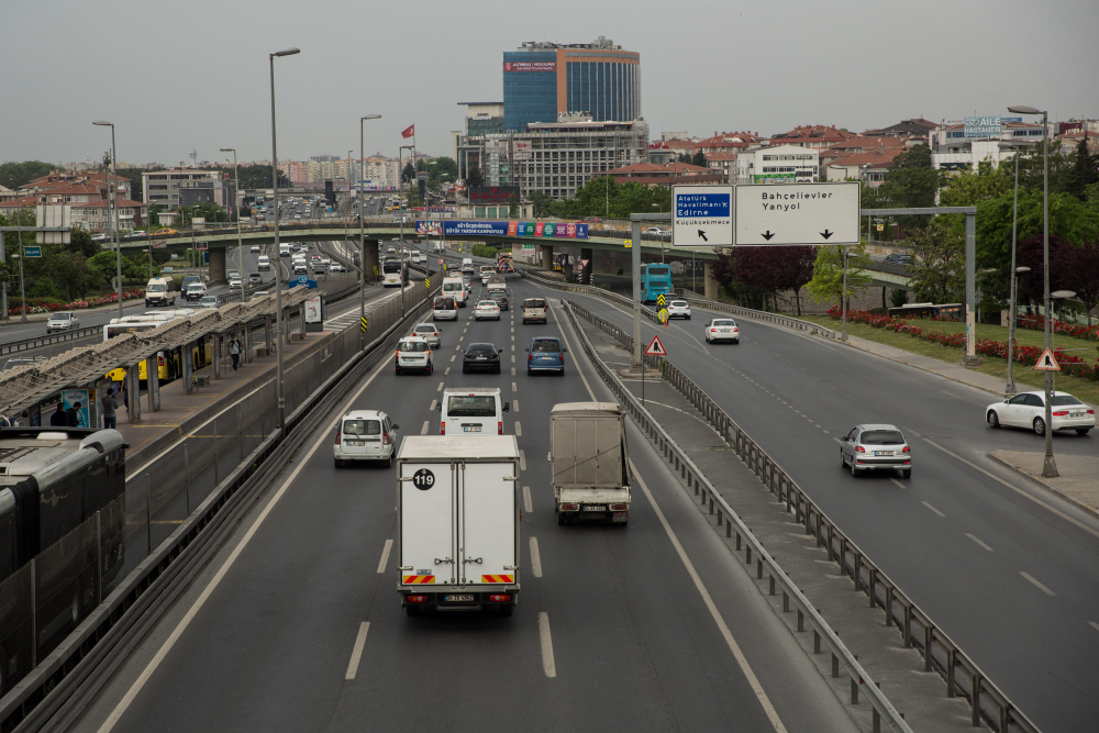 İstanbul'da sabah saatlerinde trafik yoğunluğu 7