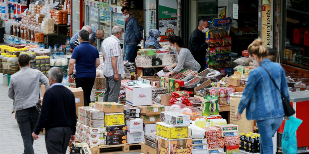 Eminönü bayram alışverişine gelenlerle doldu 20