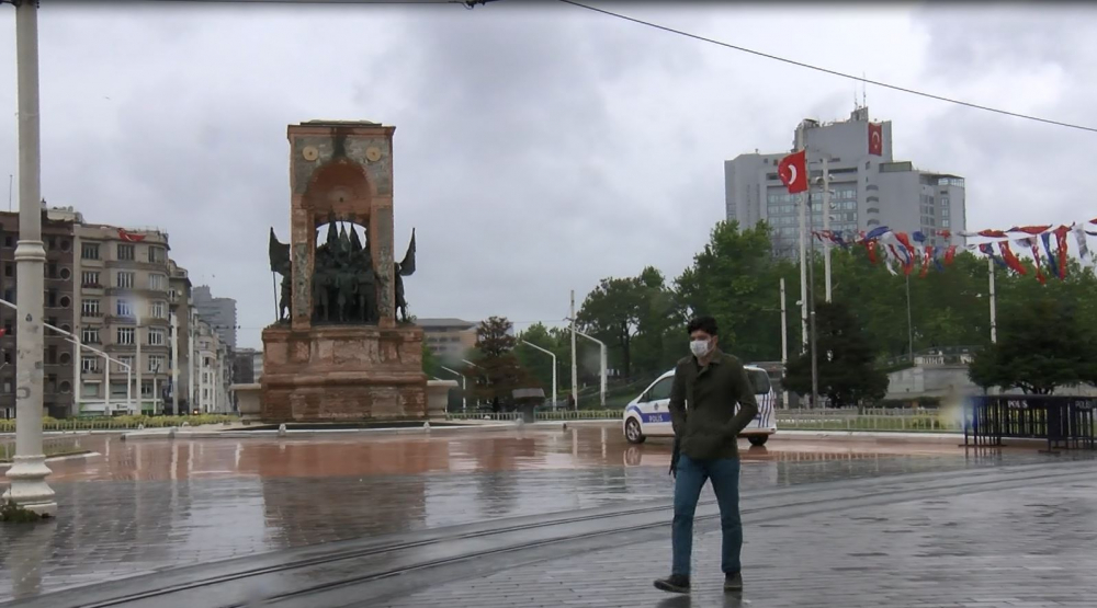 İstanbul güne yağmurla 'merhaba' dedi 16