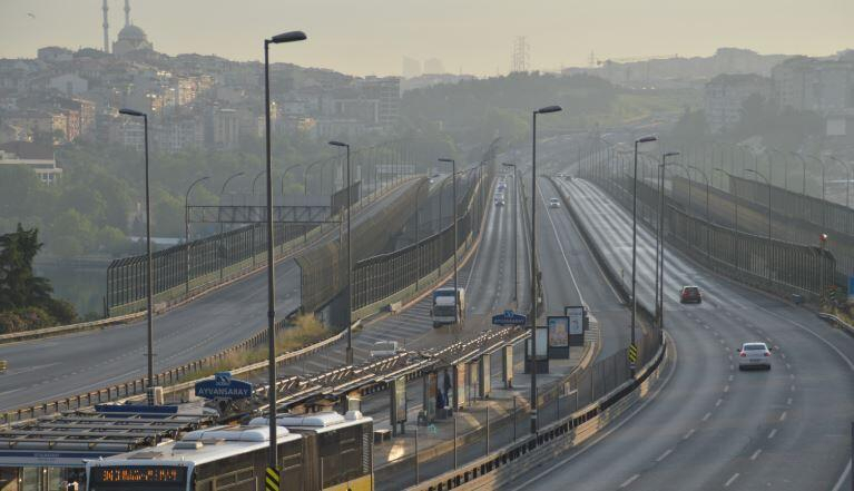 4 günlük kısıtlamanın ilk gününde İstanbul boş kaldı 4