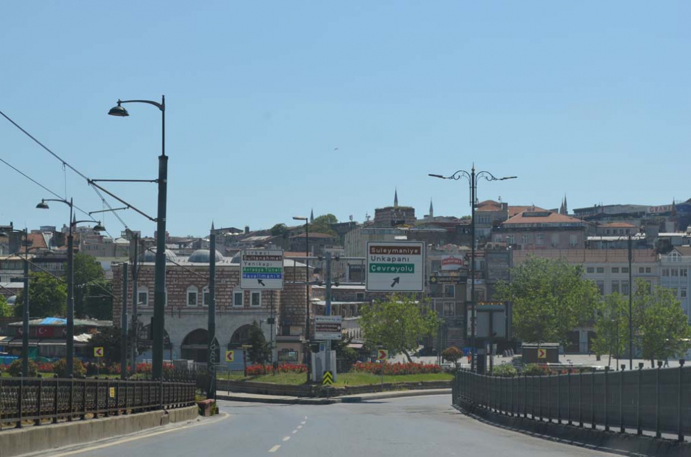 İstanbul'da tarihinin en sessiz bayramı! Sokaklar bomboş, her yer kapalı.. 38