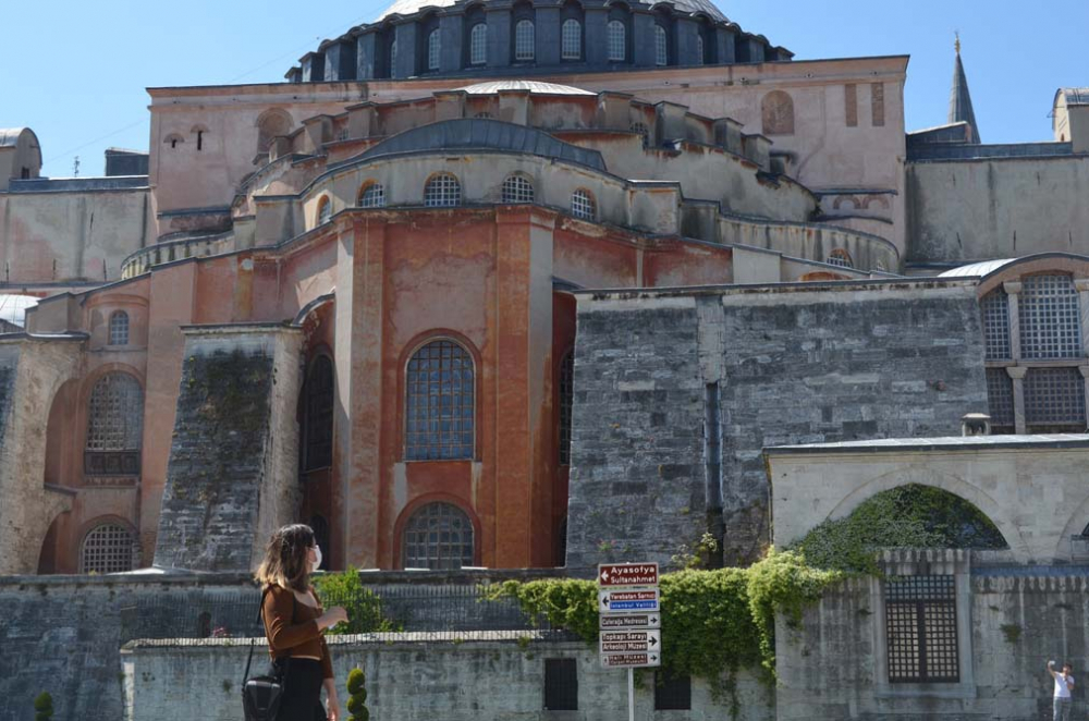 İstanbul'da tarihinin en sessiz bayramı! Sokaklar bomboş, her yer kapalı.. 41