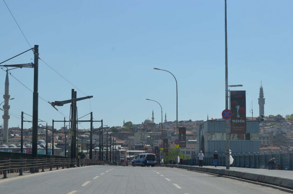 İstanbul'da tarihinin en sessiz bayramı! Sokaklar bomboş, her yer kapalı.. 53