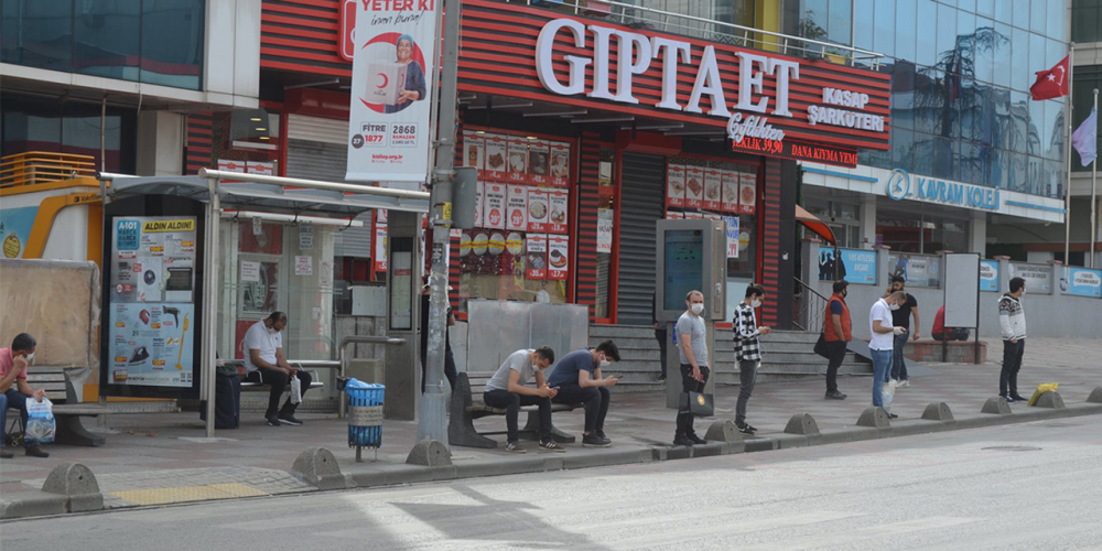 İstanbul'da tarihinin en sessiz bayramı! Sokaklar bomboş, her yer kapalı.. 9