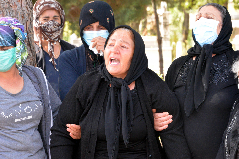 Sevgilisi tarafından öldürülen Zeynep'in annesi yürekleri dağladı: Zeynep nasıl kıydılar sana? 6