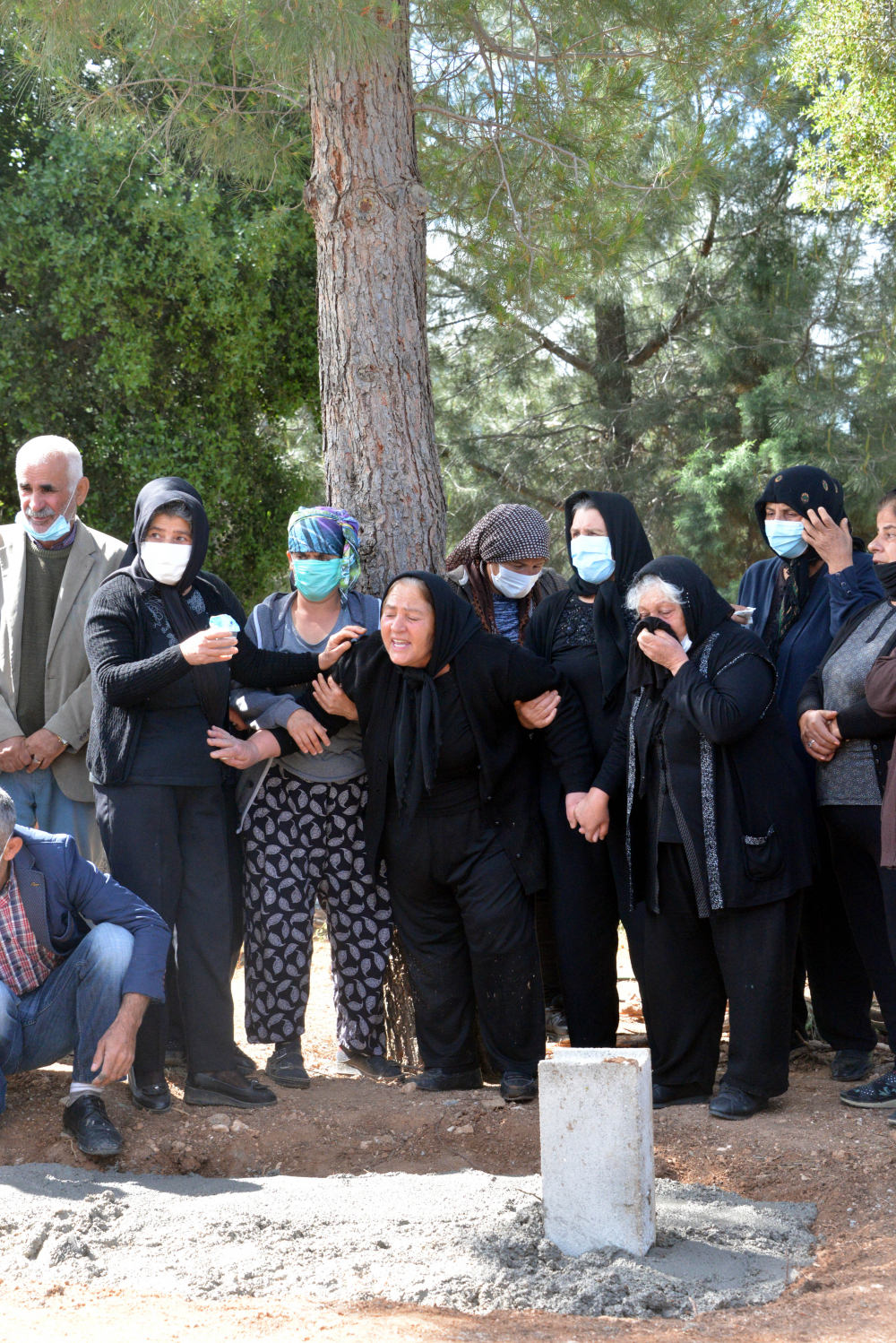 Sevgilisi tarafından öldürülen Zeynep'in annesi yürekleri dağladı: Zeynep nasıl kıydılar sana? 7