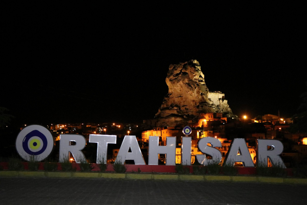 Adeta büyüledi! Kapadokya bölgesinin gece görüntüsü kendisine hayran bıraktı 7