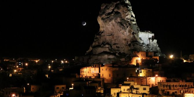 Adeta büyüledi! Kapadokya bölgesinin gece görüntüsü kendisine hayran bıraktı