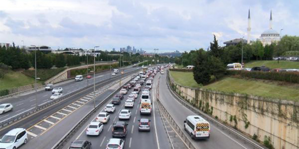 Kısıtlama sonra erdi! İstanbul'da bu sabah mesai başladı 1