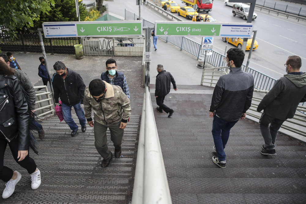 İstanbul yasağın ardından güne hareketli başladı 13