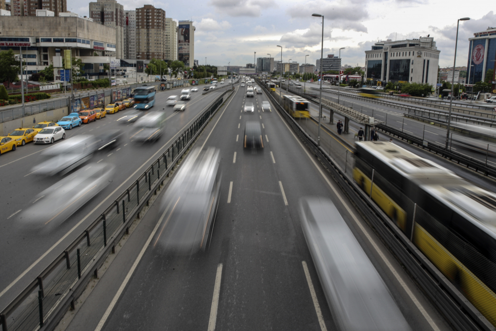 İstanbul yasağın ardından güne hareketli başladı 14