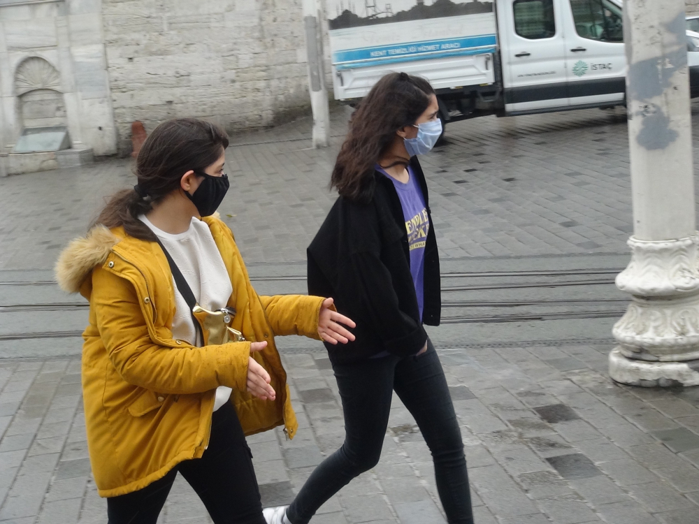 Kısıtlama sonrası Taksim Meydanı ve İstiklal Caddesi'nde hareketlilik 12