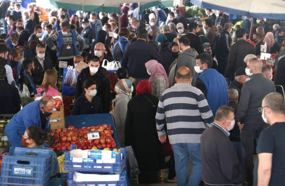 Ankara'da pazarlara sokağa çıkma kısıtlaması öncesi akın ettiler 5