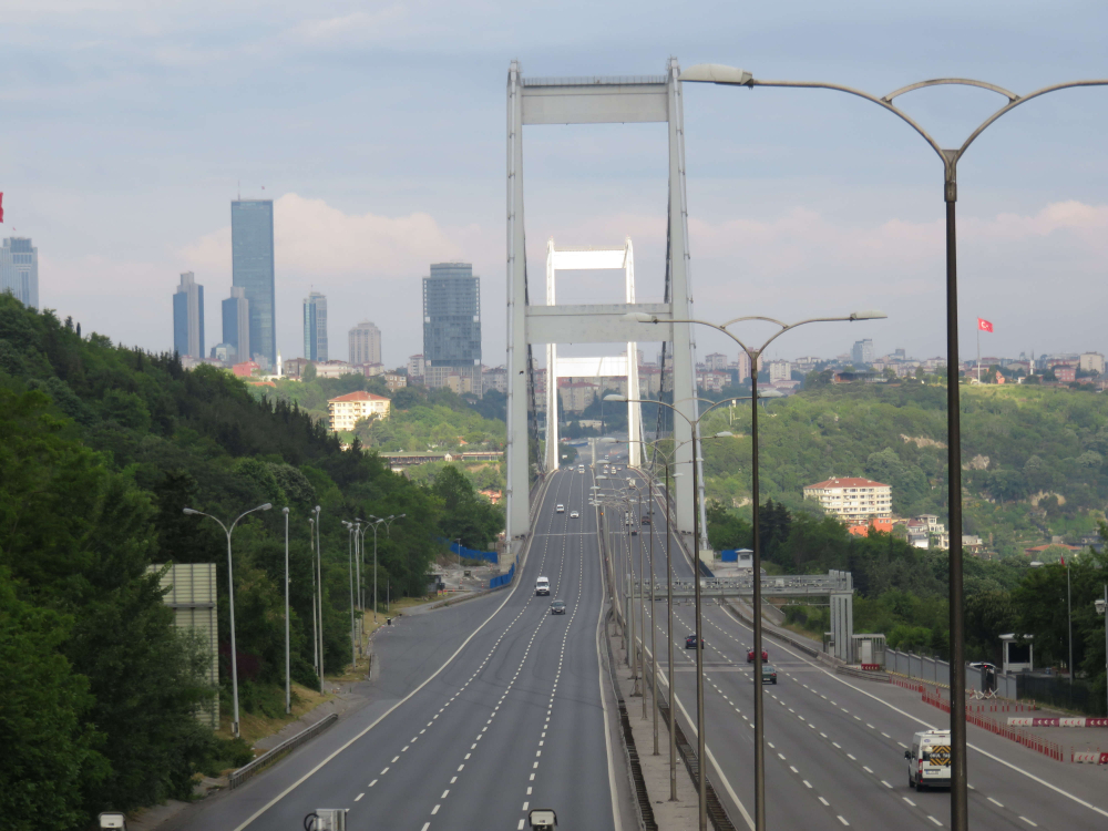 İstanbul sokağa çıkma kısıtlaması nedeniyle 'sessiz kent' oldu 3