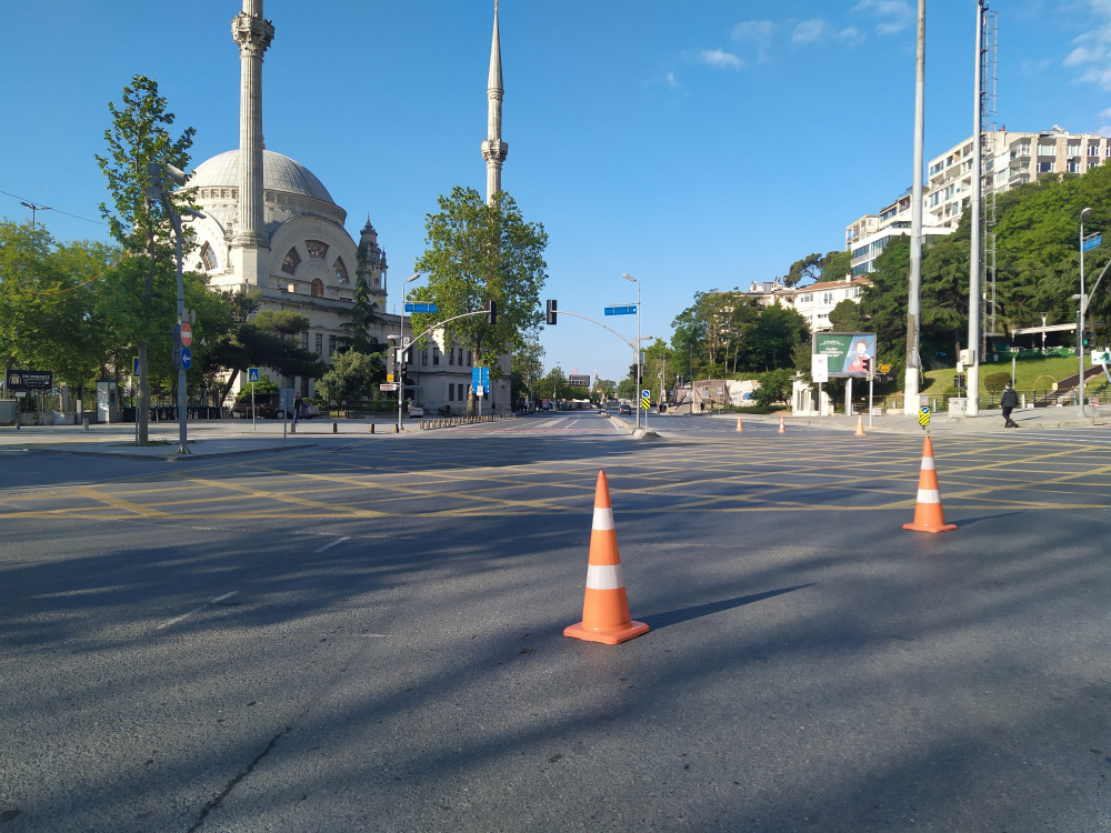 İstanbul sokağa çıkma kısıtlaması nedeniyle 'sessiz kent' oldu 9