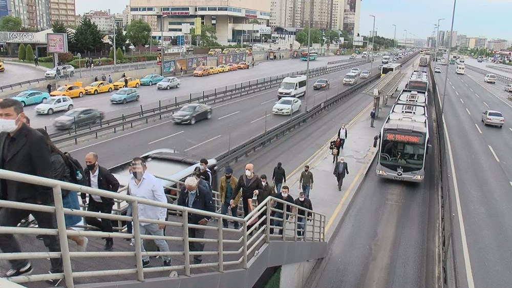 İstanbul'da normalleşmenin ilk günü 9