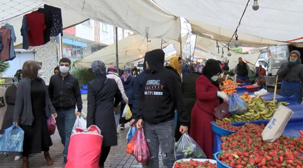 İstanbul'un o ilçesinde koronavirüse davetiye çıkaran görüntüler! 15