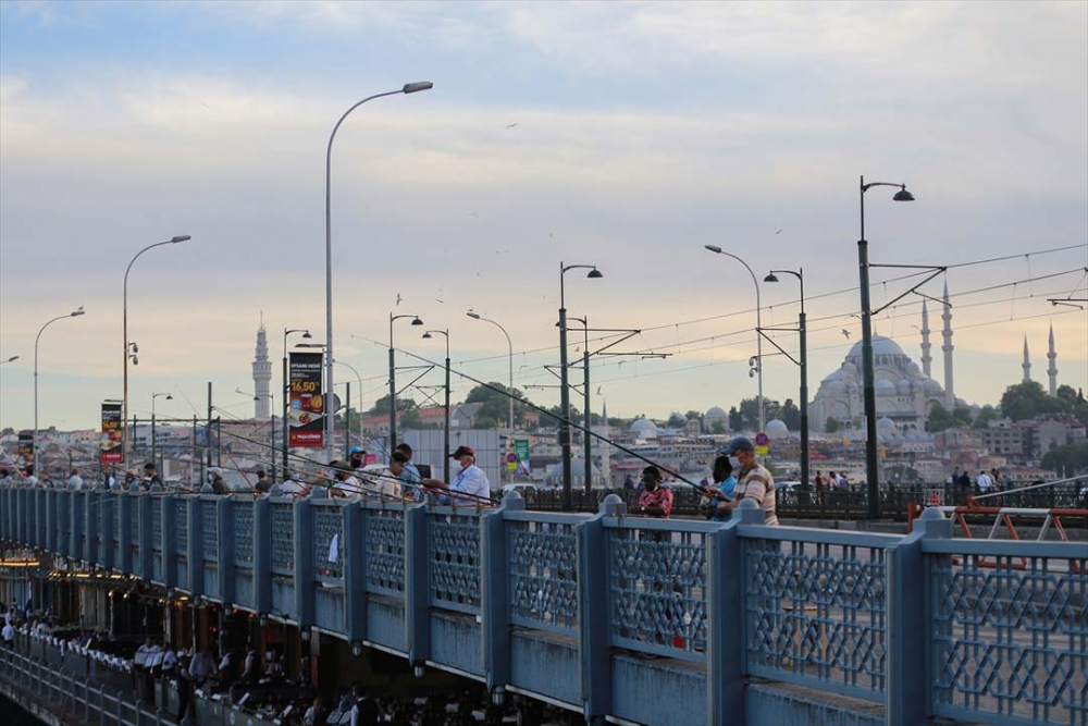 İstanbul yeni normalin ikinci haftasında! Vatandaşlar maskeye alıştı 20