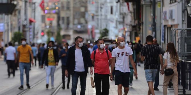 İstanbul yeni normalin ikinci haftasında! Vatandaşlar maskeye alıştı