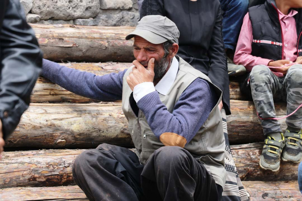 Ağrıda feci olay! Tandıra düşen kızını kurtarmak isteyen anne yanarak can verdi 6