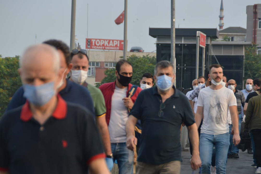 Maske takma zorunluğu başladı! İstanbullular güne maske takarak başladı 1