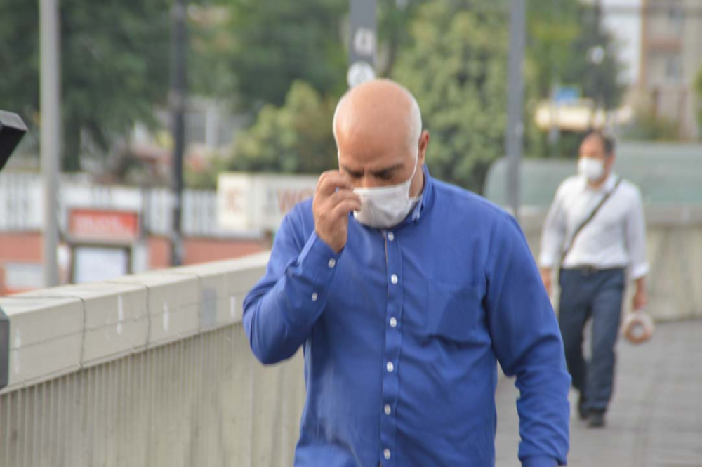 Maske takma zorunluğu başladı! İstanbullular güne maske takarak başladı 11