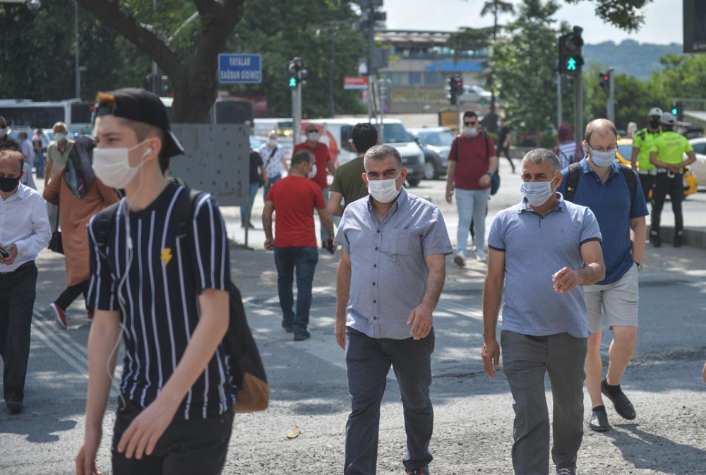 Beşiktaş ve Esenyurt'ta maske denetimi! Takmayı unutanlar cezadan kaçamadı 5