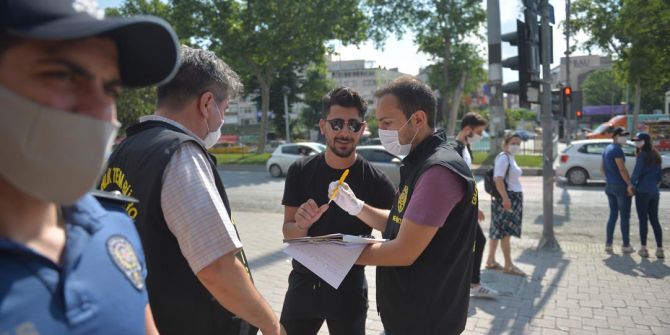 Beşiktaş ve Esenyurt'ta maske denetimi! Takmayı unutanlar cezadan kaçamadı