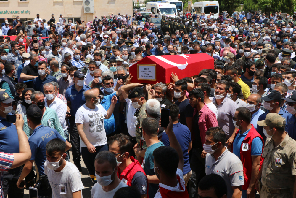 Şehit Piyade Teğmen Yunus Gül, memleketinde son yolculuğuna uğurlandı 3