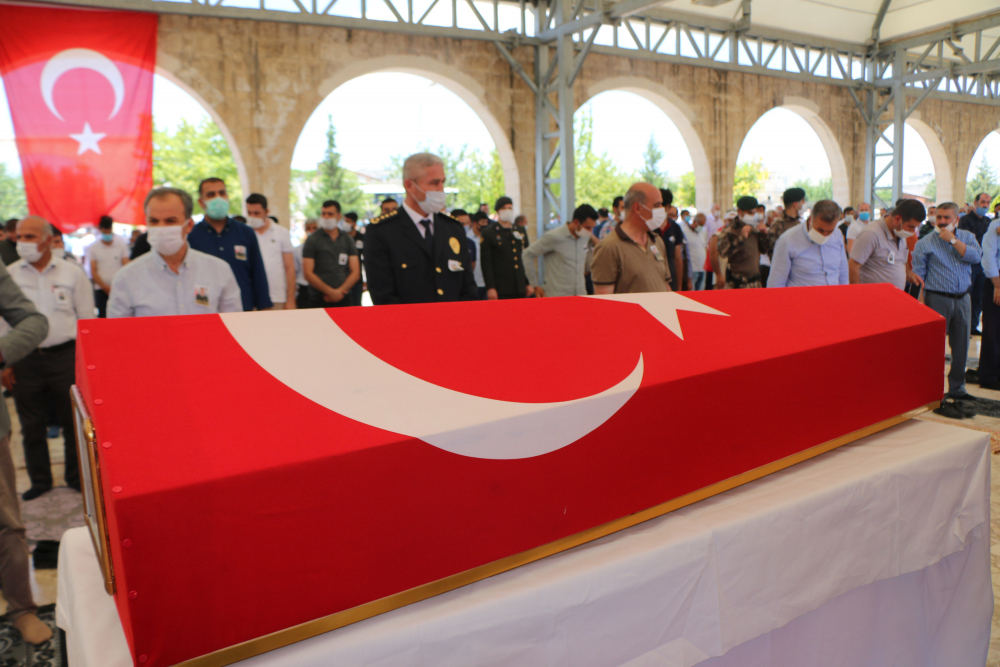 Şehit Piyade Teğmen Yunus Gül, memleketinde son yolculuğuna uğurlandı 5