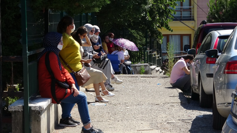 Yanlış okula gitti, sınav için imdadına vatandaşlar yetişti 4