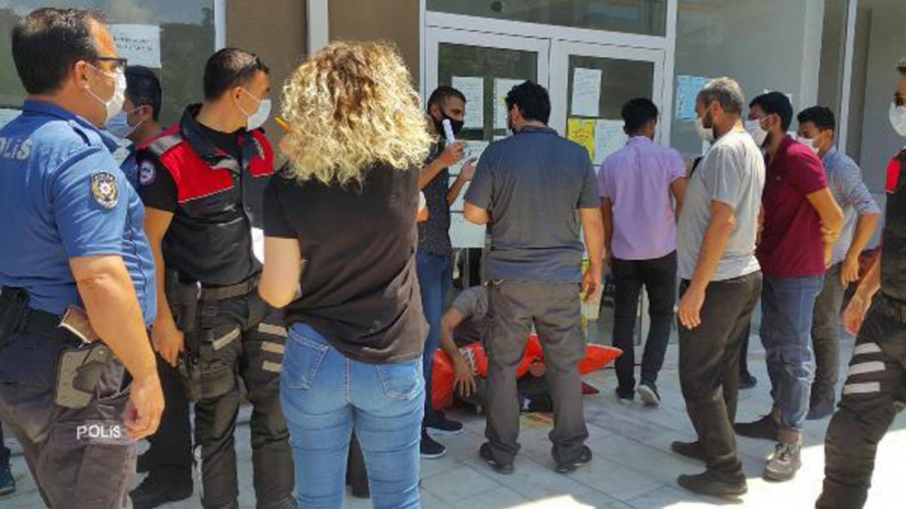 2 yaşındaki çocuğunun cansız bedeniyle sokakta oturdu! 2