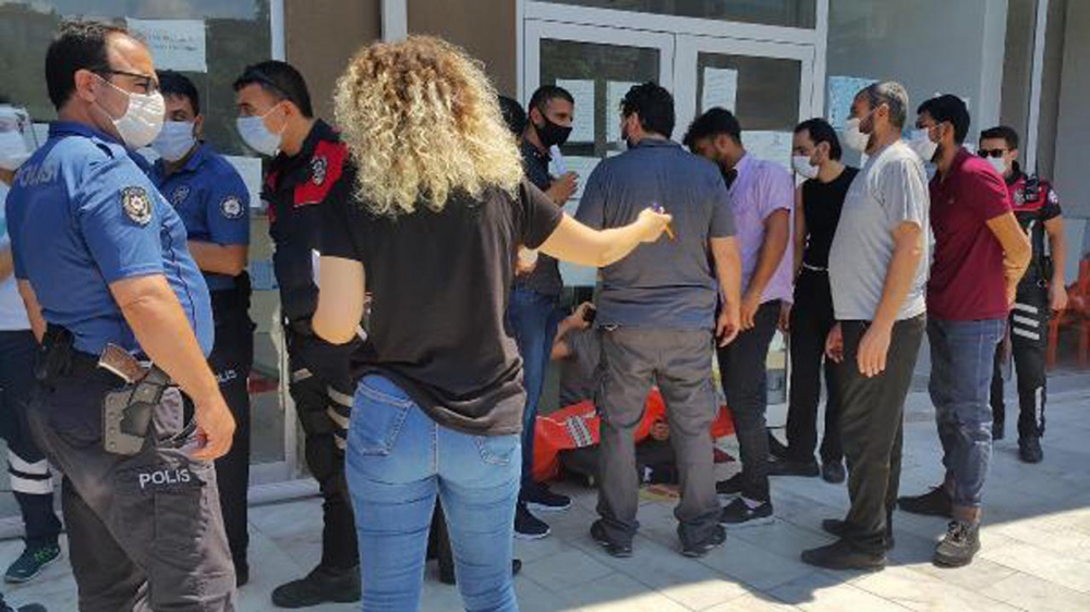 2 yaşındaki çocuğunun cansız bedeniyle sokakta oturdu! 7