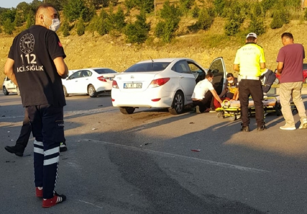 Samsun'da trafik kazası: 4 kişi yaralandı 4