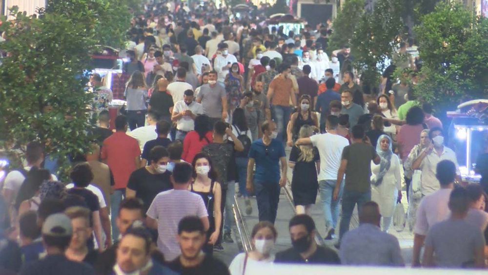 İstiklal Caddesi eski günlerini aratmadı! İnanılmaz yoğunluk oluştu 2