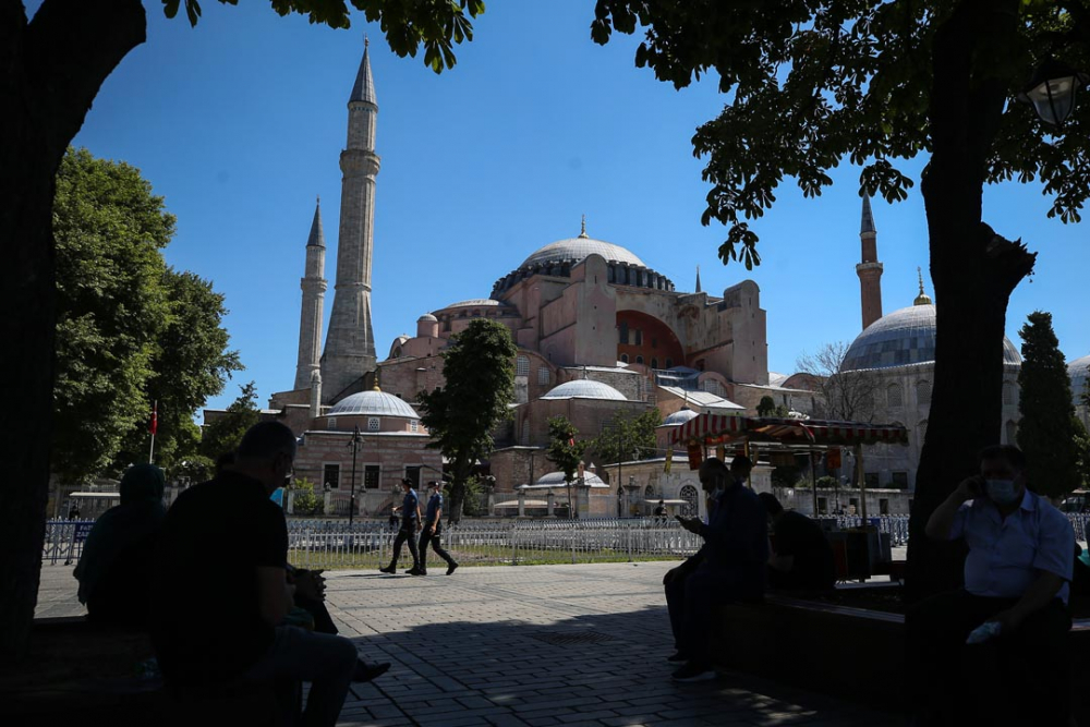 Ayasofya'ya ibadet yolu açıldı! Vatandaşlar akın etti 1