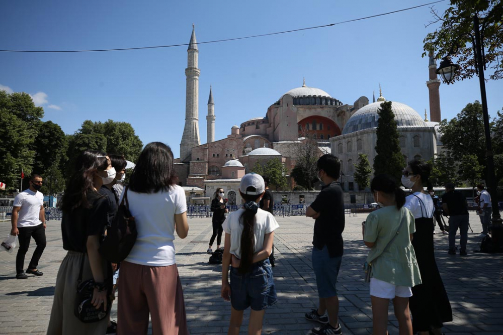 Ayasofya'ya ibadet yolu açıldı! Vatandaşlar akın etti 2