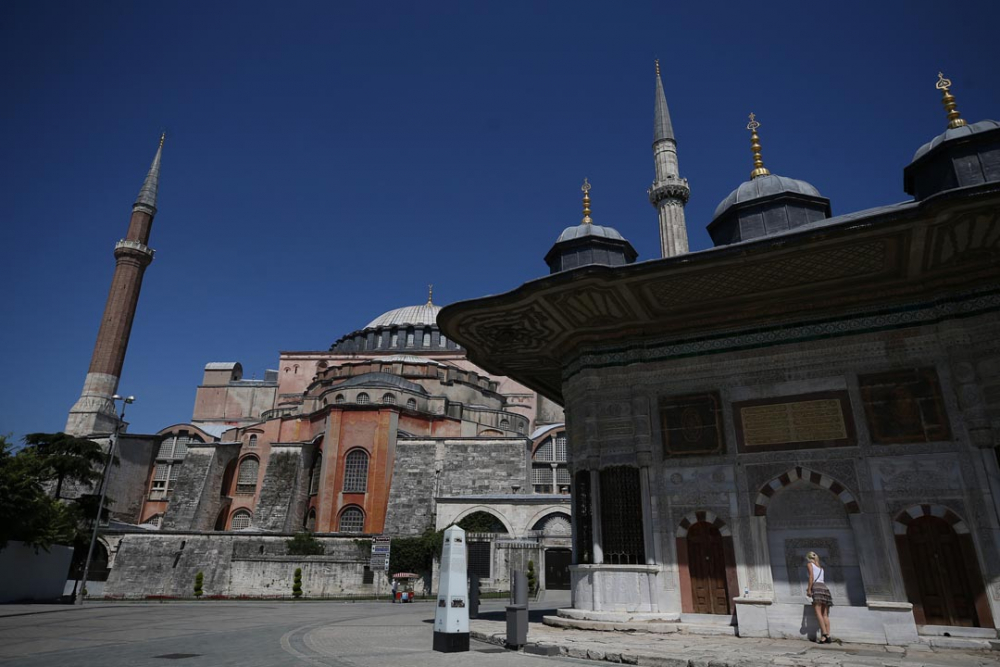 Ayasofya'ya ibadet yolu açıldı! Vatandaşlar akın etti 4