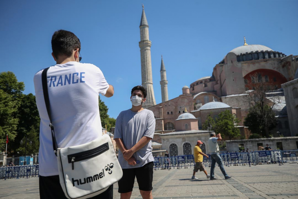 Ayasofya'ya ibadet yolu açıldı! Vatandaşlar akın etti 8