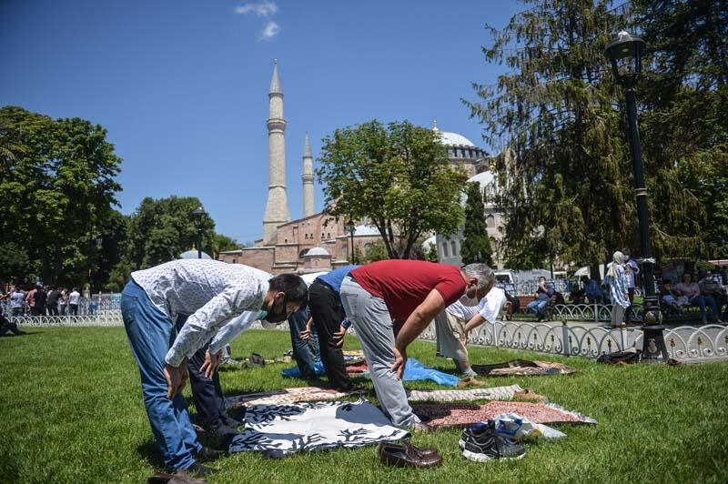 Ayasofya'daki hareketlilik bugün de devam ediyor! 3