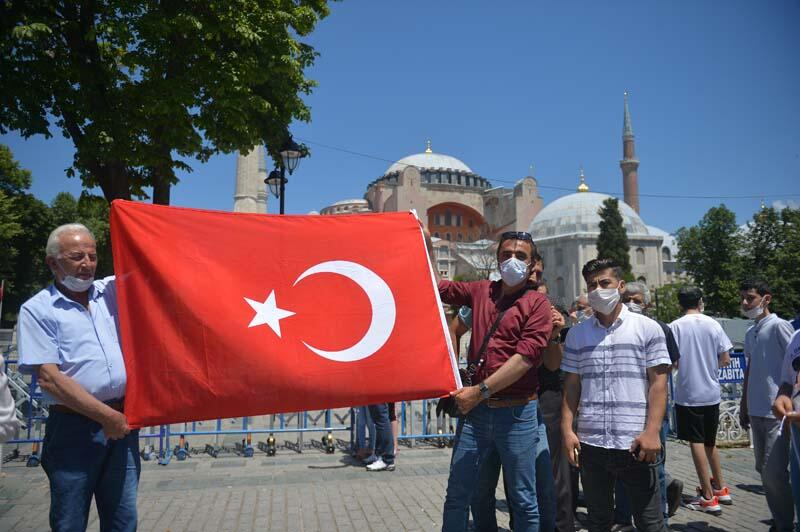 Ayasofya'daki hareketlilik bugün de devam ediyor! 4