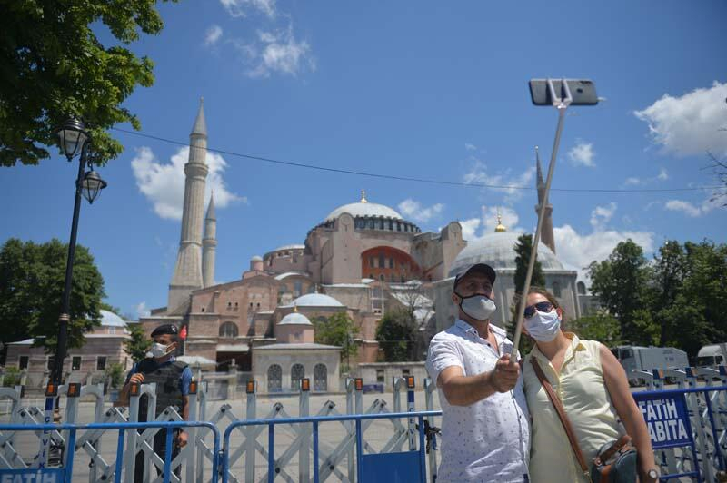 Ayasofya'daki hareketlilik bugün de devam ediyor! 5