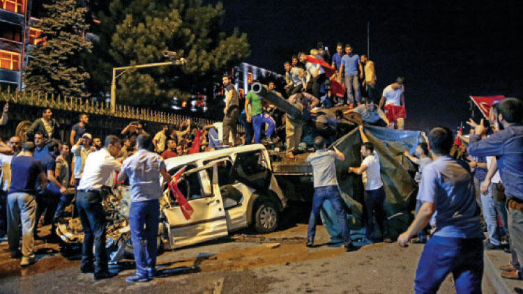 İşte 15 Temmuz Gecesinin Unutulmaz Görselleri ! 21