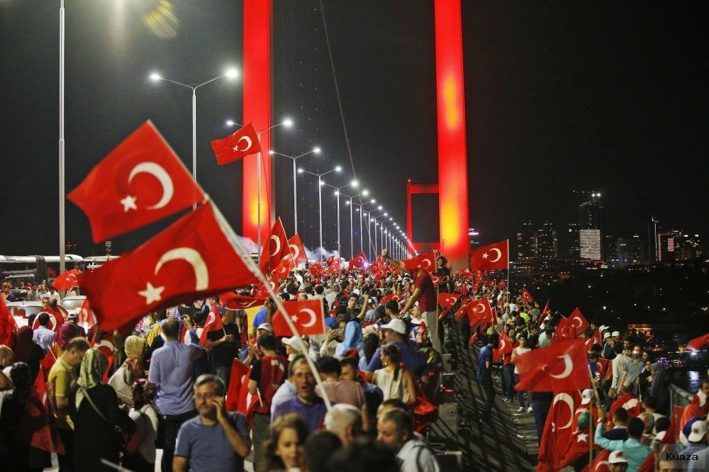 İşte 15 Temmuz Gecesinin Unutulmaz Görselleri ! 33